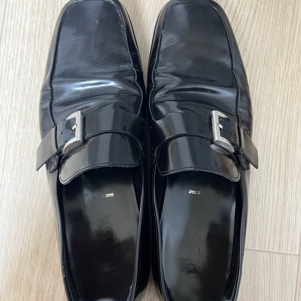 프라다 스퀘어토 로퍼