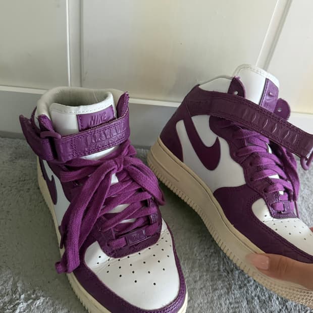 나이키 하이 220