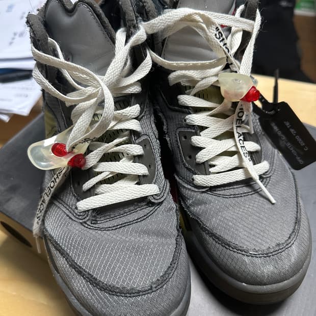 조던5 오프화이트 모슬린