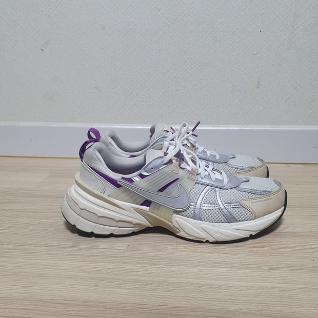 나이키 v2k 런 운동화 290