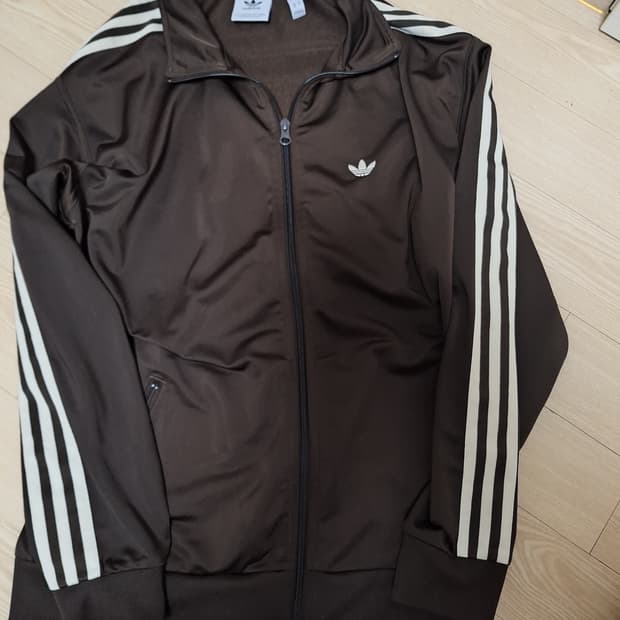 아디다스 져지 브라운