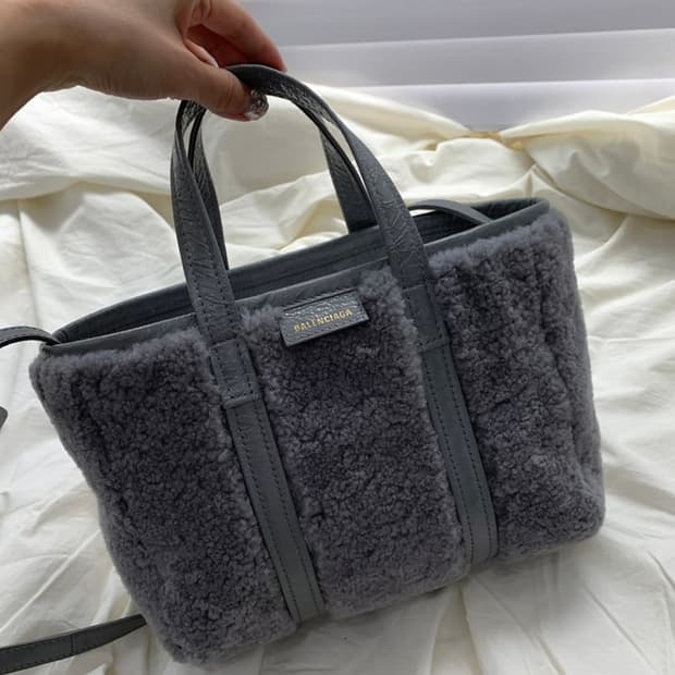 발렌시아가 바베스 시어링백