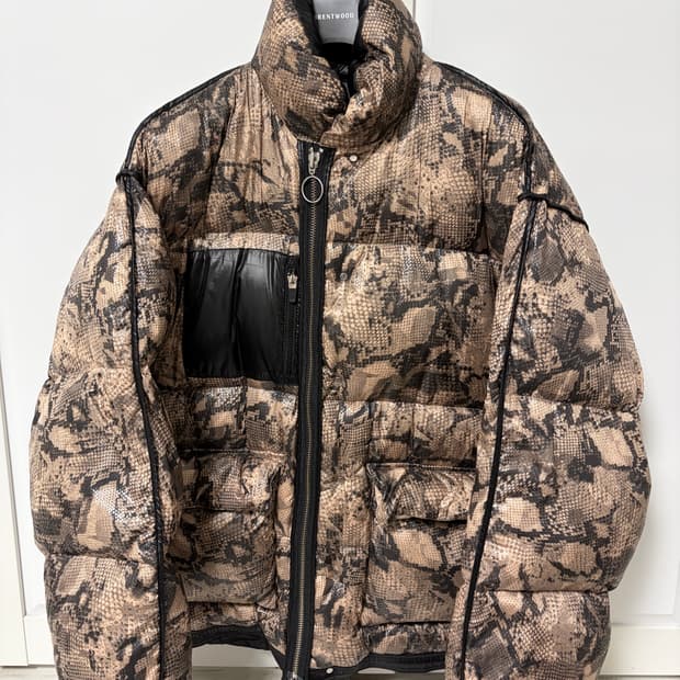 앤더슨벨 Andersson Bell 노아 파이톤 리버시블 다운 패딩 L