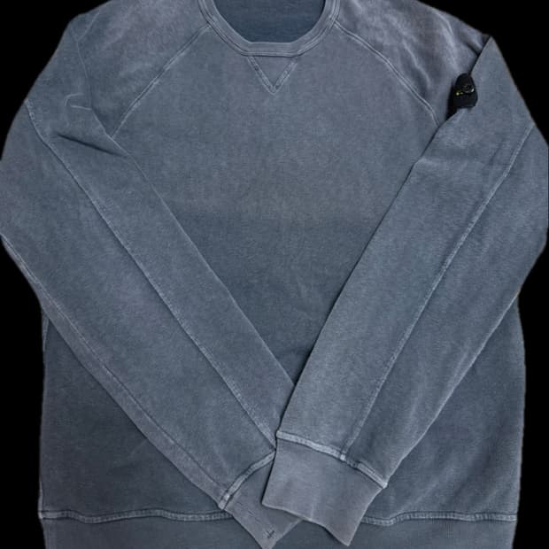 스톤아일랜드 워싱 맨투맨