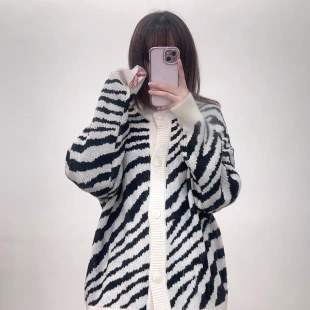 ingni 잉그니 지브라 패턴 가디건