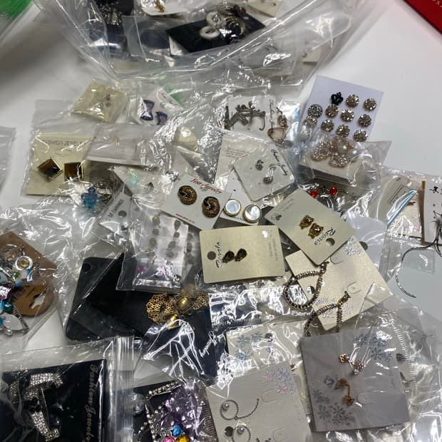 새상품 귀걸이 약 65세트