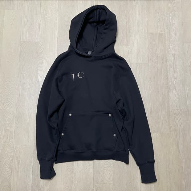 떠그클럽 아머 후드티 2