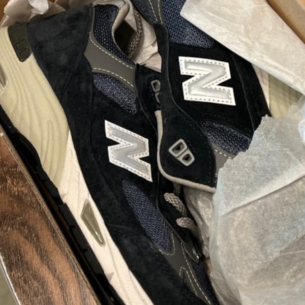뉴발란스 991 300 네이비