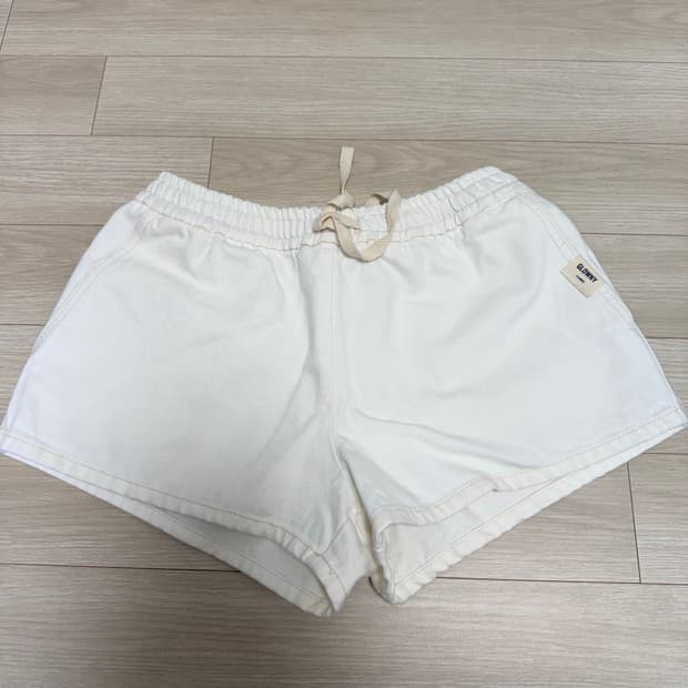 글로니 G CLASSIC COTTON TWILL SHORTS