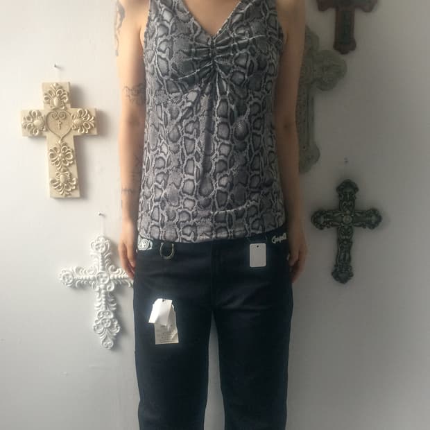 Shirring point python pattern sleeveless