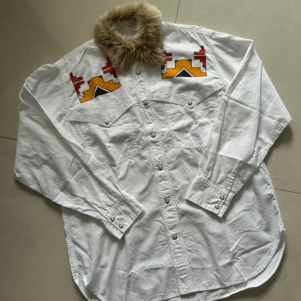 FUR WESTERN WOLF SHIRT 