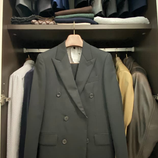 커스텀멜로우(customellow) 더블 브레스티드 블랙 정장 셋업(95