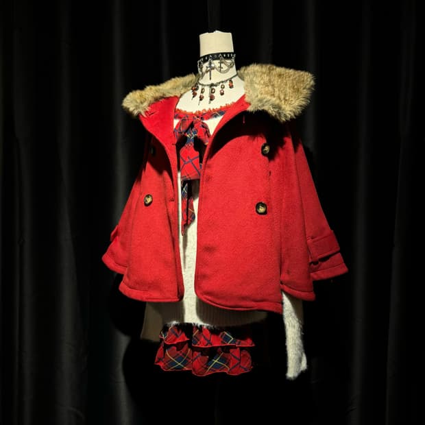 레드 케이프 코트