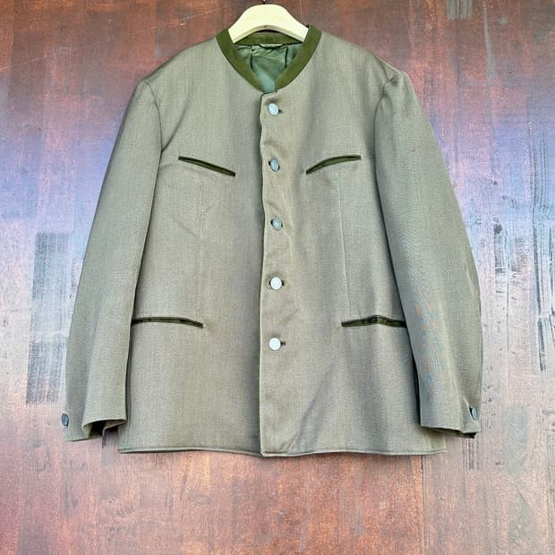 오스트리아 티롤 트라흐텐 자켓