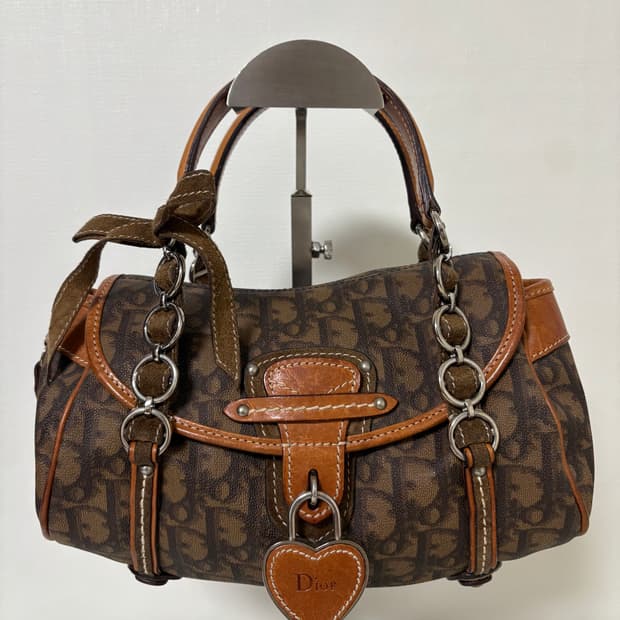 디올 로맨틱 하트 브라운 토트백
