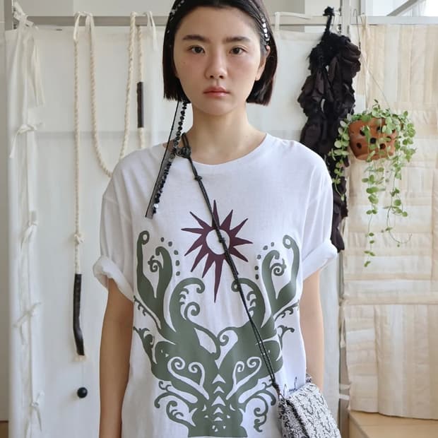 콜로신스 Sunny Tree T-shirt White