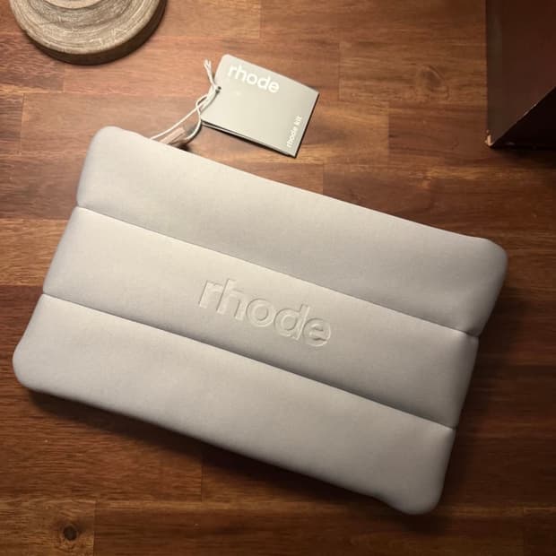 Rhode 메이크업 파우치