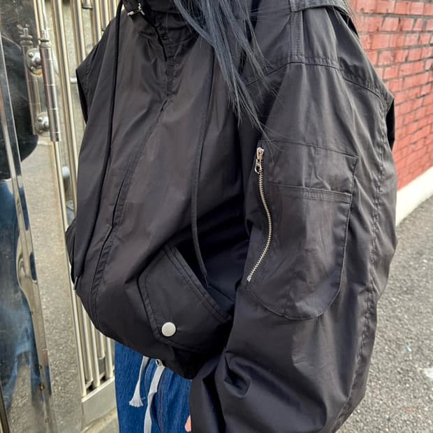 데이도어 크루 항공 패딩