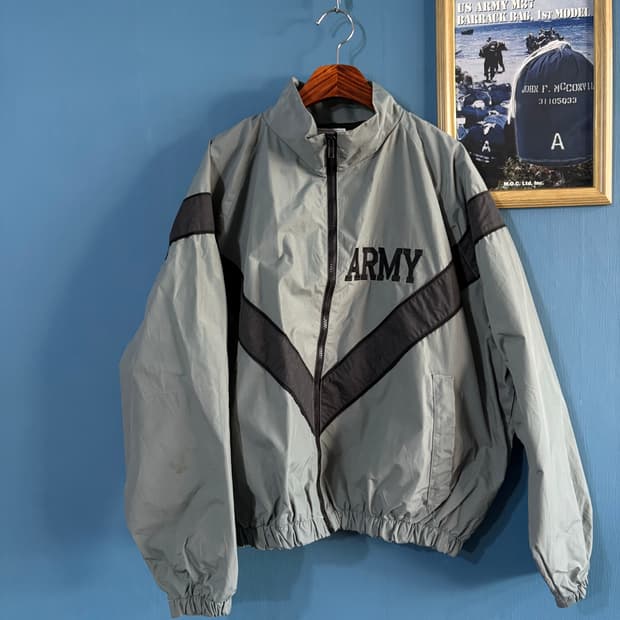 00‘s U.S Army IPFU Jacket. 