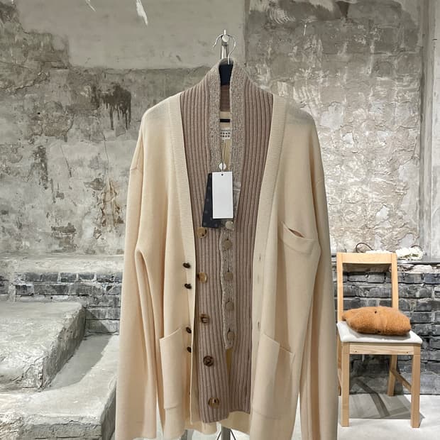 메종 마르지엘라 10 17F/W 아이보리 레이어 백스티치 울 롱 가디건