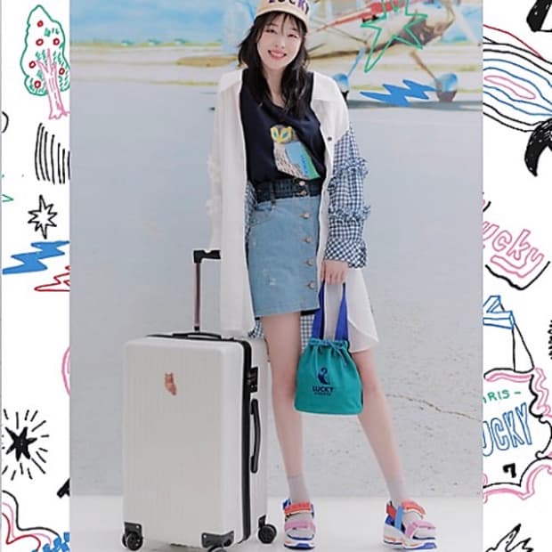 럭키슈에뜨 프릴 배색 체크 롱블라우스