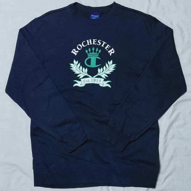 [M] 챔피언 로체스터 헤리티지 그래픽 맨투맨 (네이비)