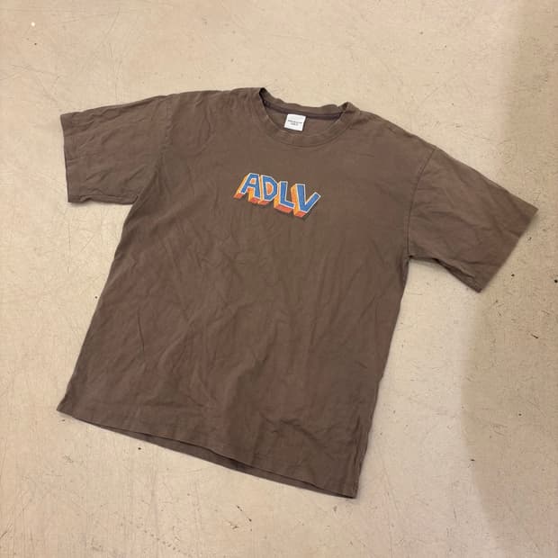 아크메드라비 빅스펠아웃 반팔티