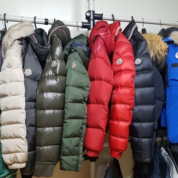 정품 몽클레어 히말라야패딩 저렴히 팝니다.