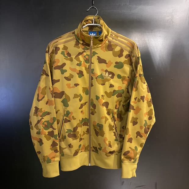 아디다스 파이어버드 카모 트랙탑