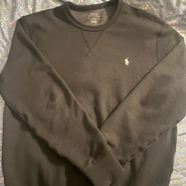 폴로 블랙 맨투맨