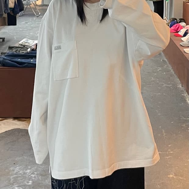 솔리드 옴므 세미오버핏 포켓 롱 슬리브 H2106