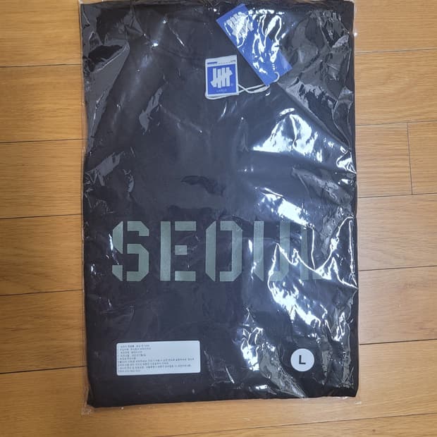 언디핏 서울 반팔티 L