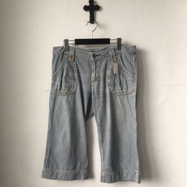 Stripe pattern half pants