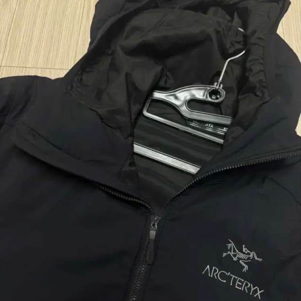 아크테릭스 아톰 후디 블랙 m