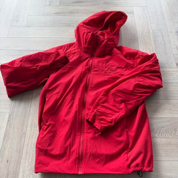 아크테릭스 아톰 레드