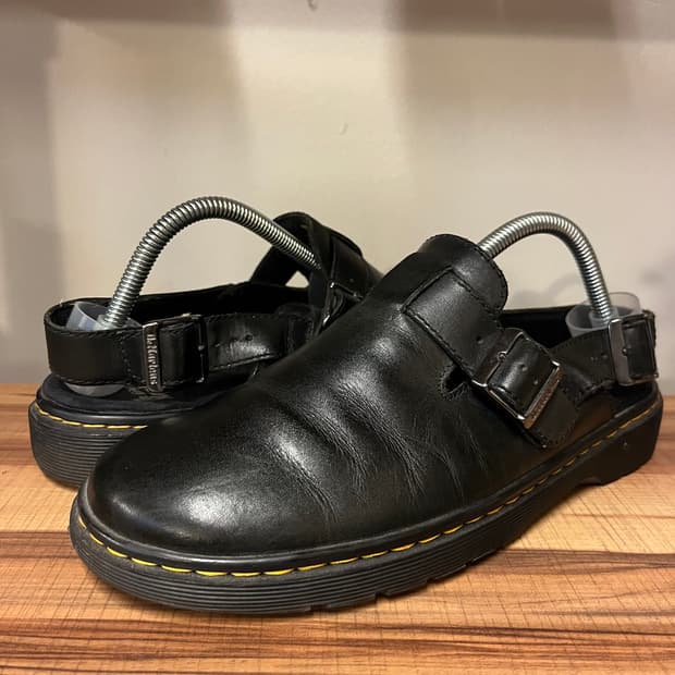 닥터마틴 샌들