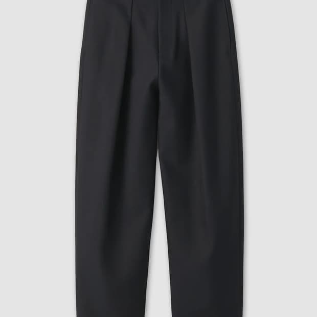 쿠어 커브드 핀턱 팬츠 L