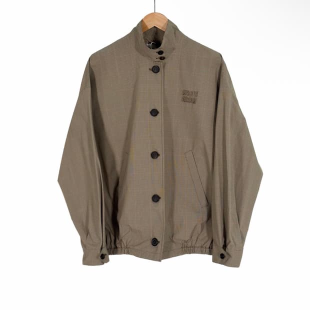 [38] 미우미우 25ss 테크니컬 체크 로고 블루종 자켓 올리브 그린