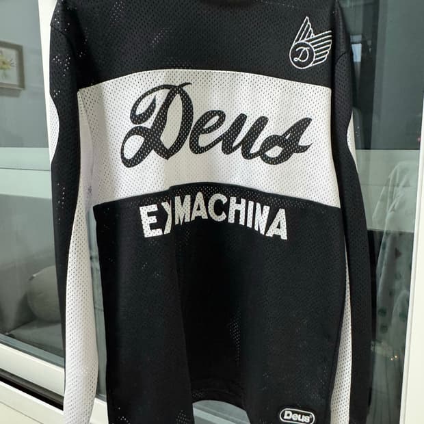 데우스 엑스 마키나 모토저지 S