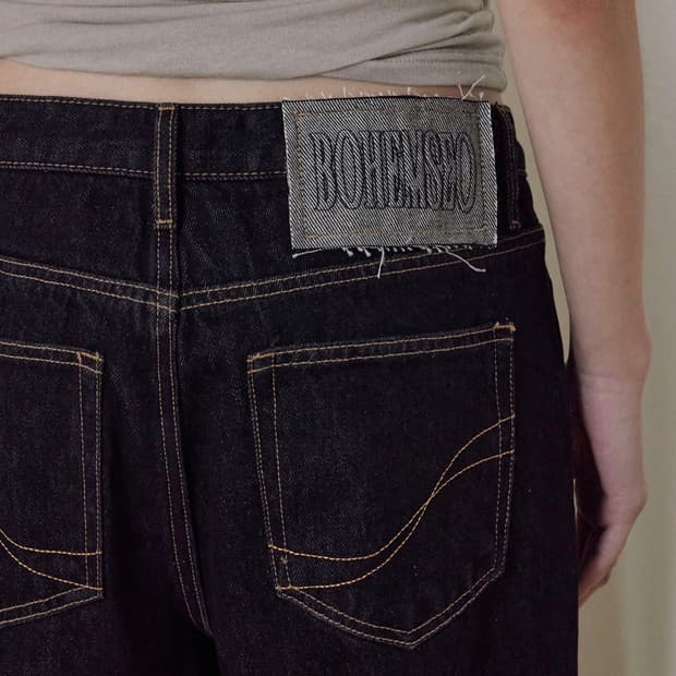 보헴서 EMBROIDERY LOGO ROLL-UP DENIM
