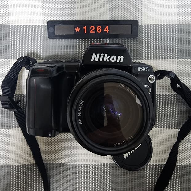니콘 F 90 X 필름카메라 노데이터백