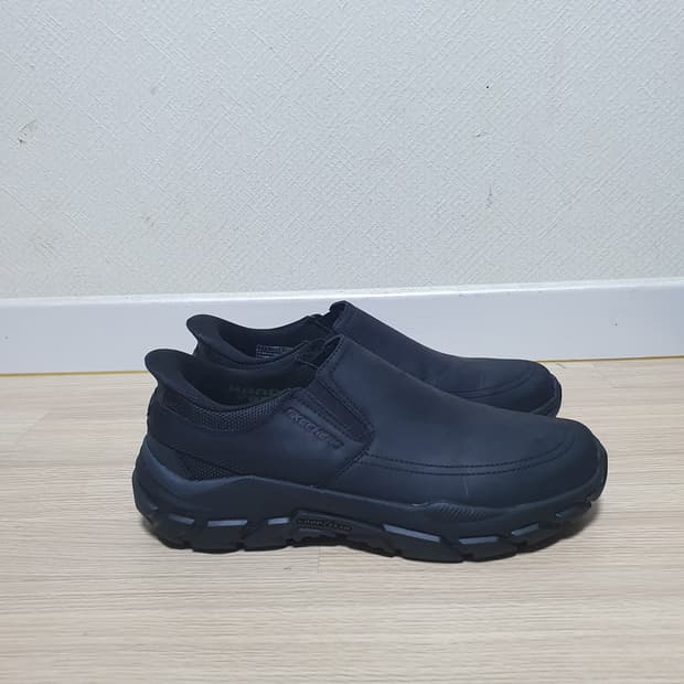 스케쳐스 남성 블랙 슬립온 운동화 270