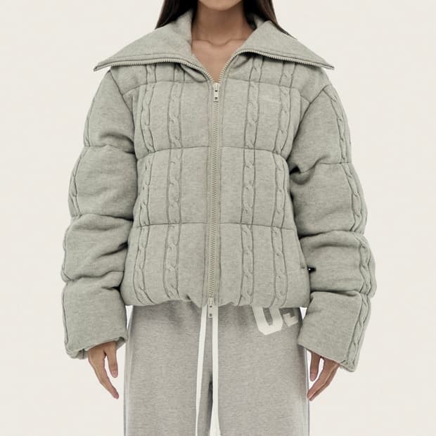 새상품 클리시어 츄츄 케이블 니트 푸퍼 그레이