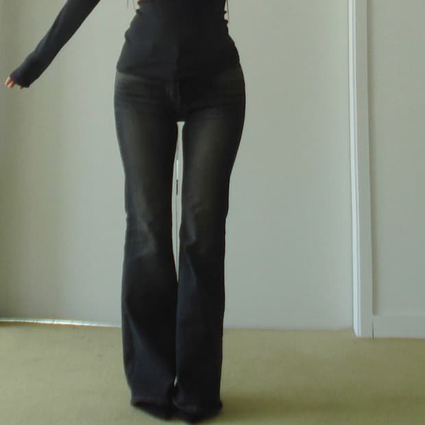 Ourcabinet 스키니 버튼 티 모카