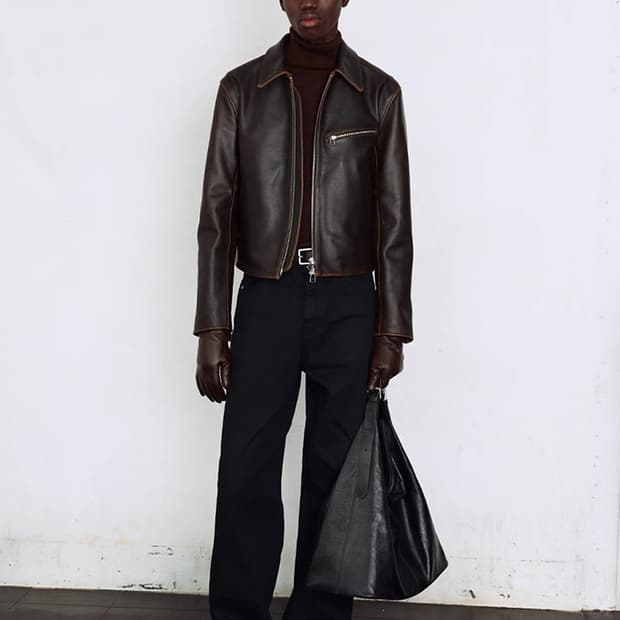 토니웩 풀 그레인 레더 숄더백 라지 판매합니다.