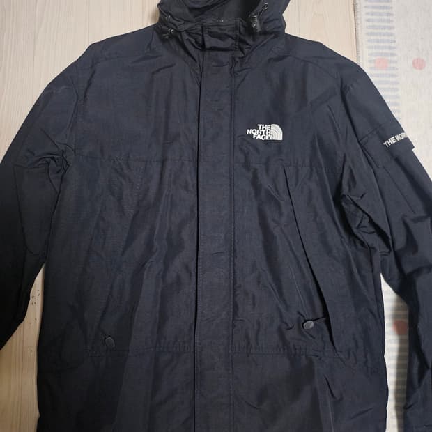 노스페이스 블랙 바람막이 자켓