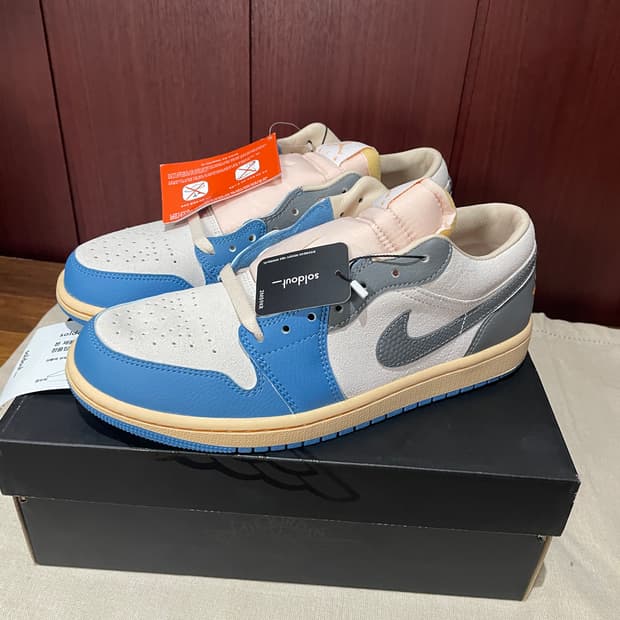 나이키 에어 조던 1 로우 SE 도쿄 96 255mm 새제품