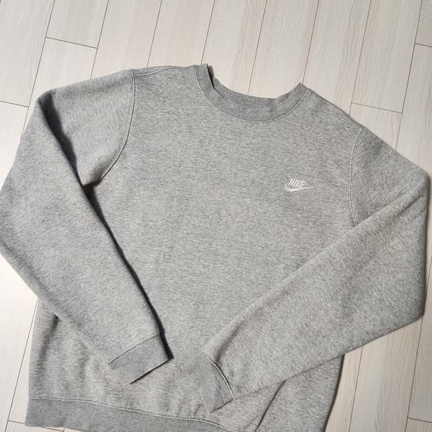 나이키 클럽 플리스 기모 맨투맨 804340-063 사이즈100 L

스