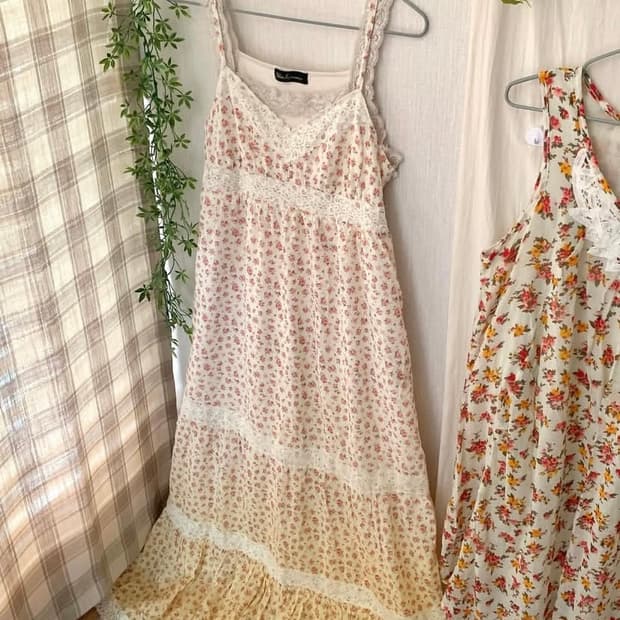 플로럴 그라대이션 레이스 끈원피스