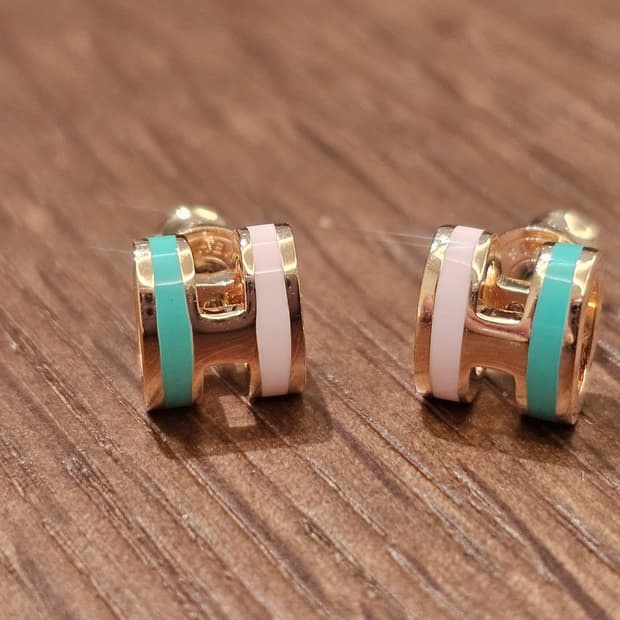 에르메스 팝아슈 미니 귀걸이 핑크/민트 반반이